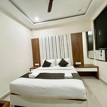 Hotel Shree Radha Krishna バラナシ エクステリア 写真