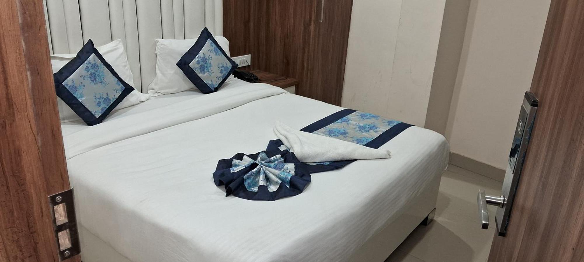 Hotel Shree Radha Krishna バラナシ エクステリア 写真