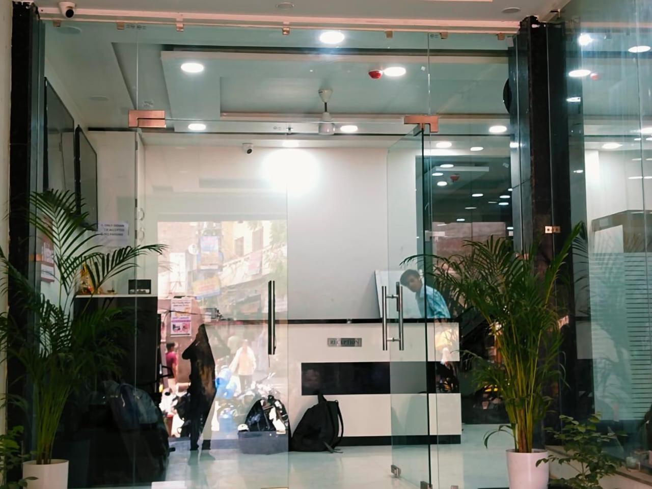 Hotel Shree Radha Krishna バラナシ エクステリア 写真