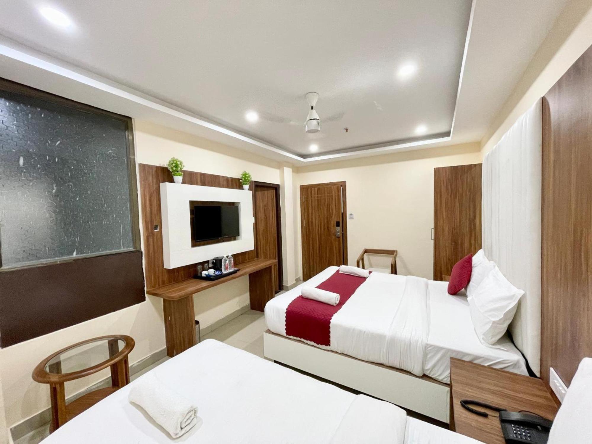 Hotel Shree Radha Krishna バラナシ エクステリア 写真