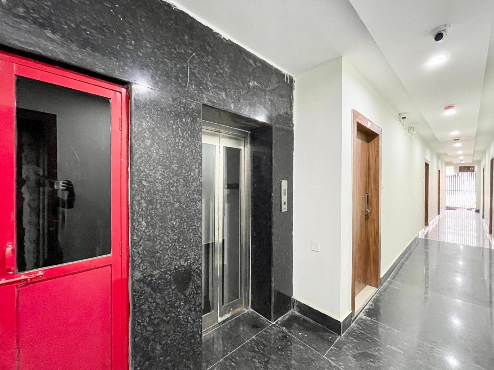 Hotel Shree Radha Krishna バラナシ エクステリア 写真
