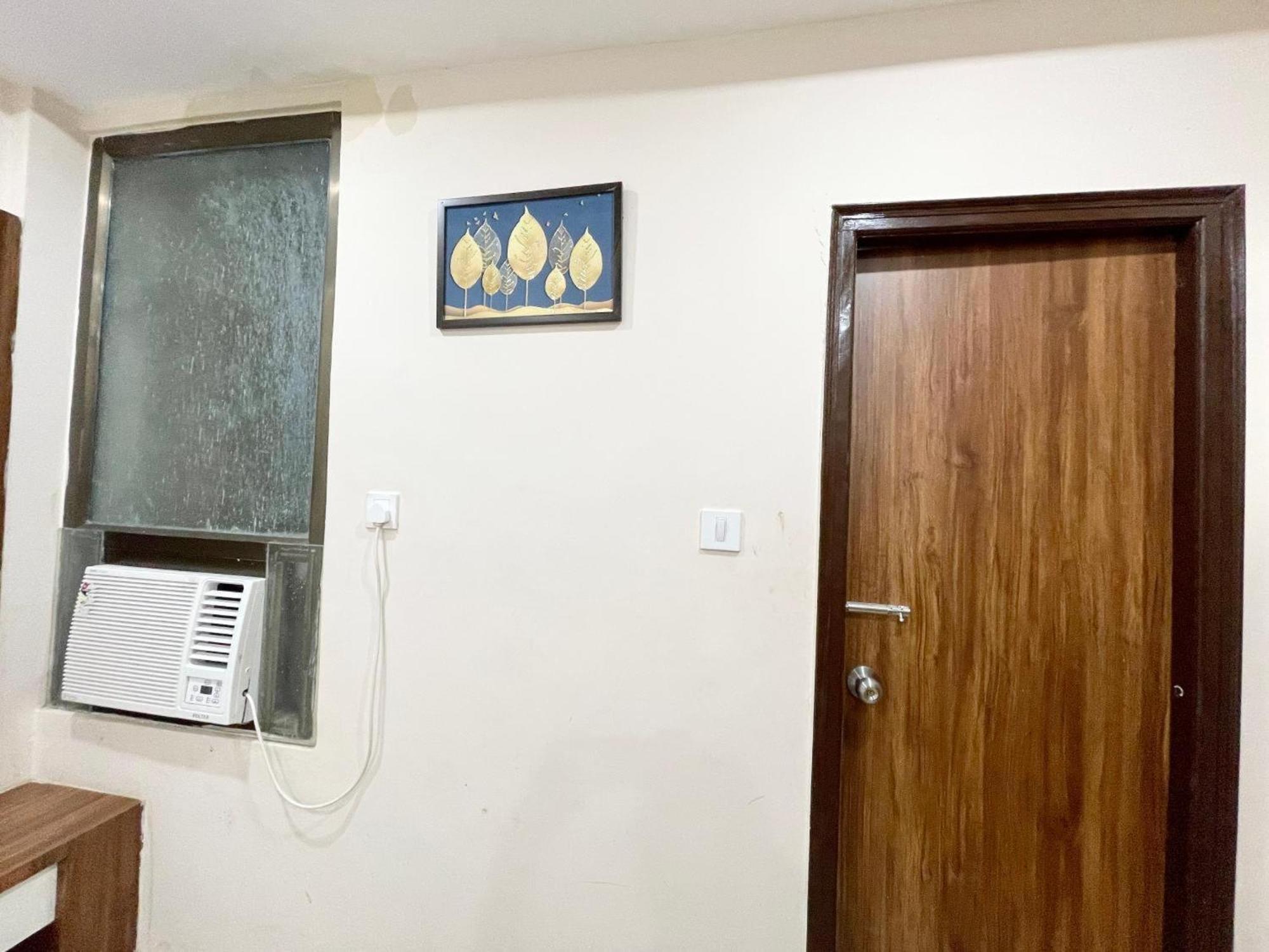 Hotel Shree Radha Krishna バラナシ エクステリア 写真